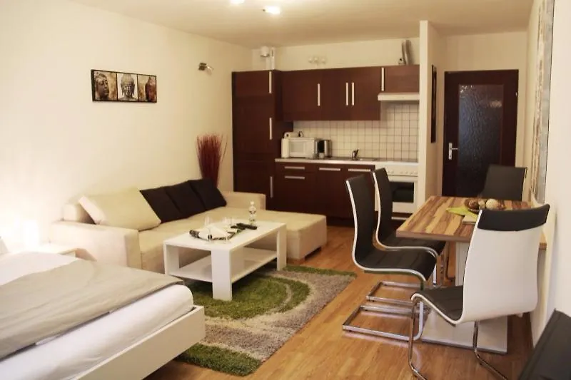 Checkvienna Apartment Quellenstrasse 0*, Vienna